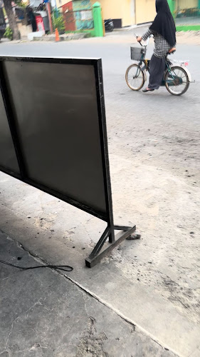 Sate Ayam Tegal Pak Tjasmadi Sidjan - Gastronomi dan perhotelan