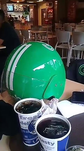 Opinii despre KFC Manado Sudirman în Kota Manado - Gastronomi dan perhotelan