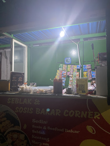 Opinii despre Seblak dan Sosis Bakar Corner în Surabaya - Gastronomi dan perhotelan