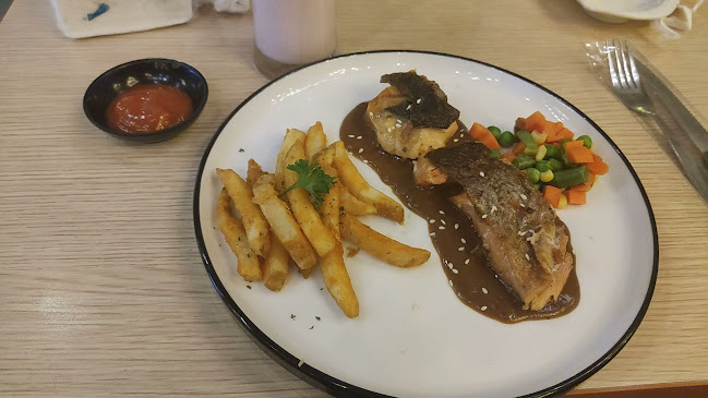 Opinii despre Cafe Coco Madeleine în Kota Semarang - Gastronomi dan perhotelan