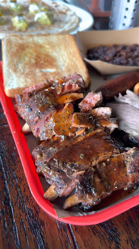 Opinii despre HotLicks Texas BBQ & Bar în Kabupaten Tangerang - Gastronomi dan perhotelan