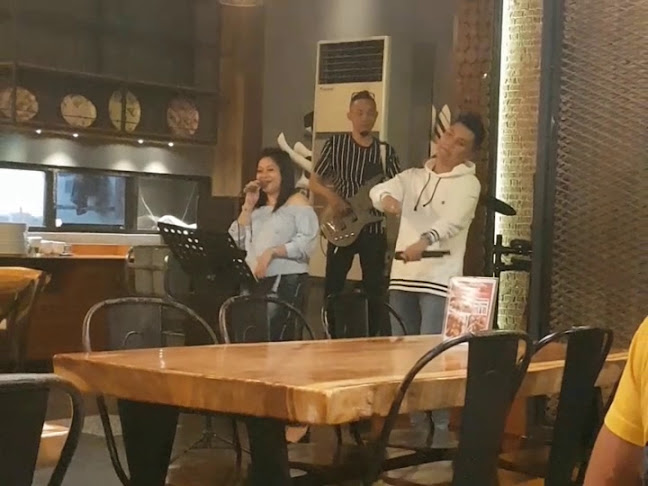 Opinii despre Black On Box în Kota Jayapura - Gastronomi dan perhotelan