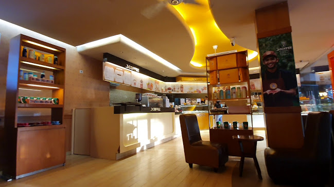 Opinii despre JCO COFFEE & DONUTS SANUR BALI în Kota Denpasar - Gastronomi dan perhotelan