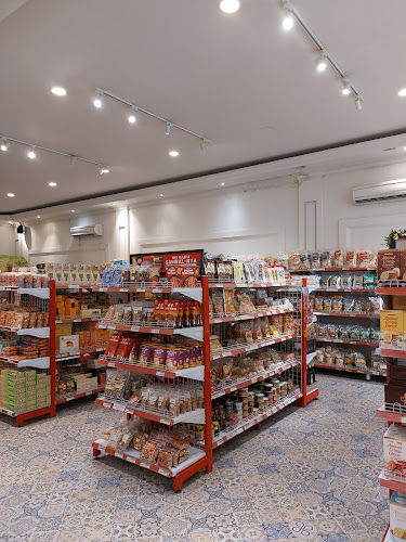 Jl. Anjasmoro No.45, Sawahan, Kec. Sawahan, Surabaya, Jawa Timur 60251