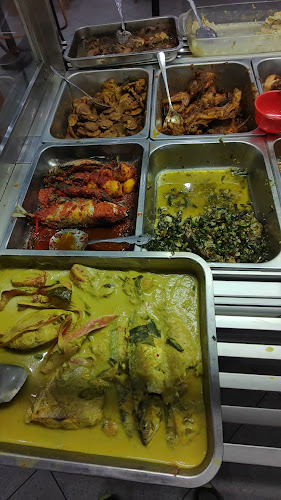 Opinii despre Pondok Sempurna Resto în Kota Medan - Gastronomi dan perhotelan