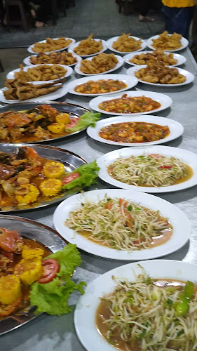 Yayuk Seafood - Gastronomi dan perhotelan