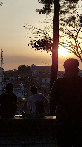 Opinii despre OURS CAFE & TEA HOUSE în Kota Yogyakarta - Gastronomi dan perhotelan