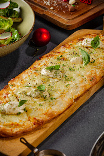 Cutt & Grill The Breeze - Kabupaten Tangerang