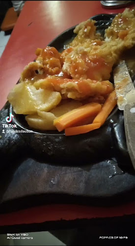 Opinii despre MAMOO Steak & Chicken Grill în Kota Tangerang - Gastronomi dan perhotelan