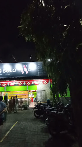 AYAM BAKAR WONG SOLO RUNGKUT MADYA