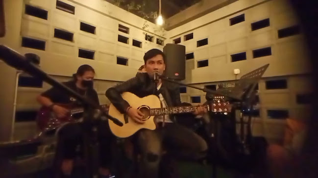 Migunani Cafe - Gastronomi dan perhotelan