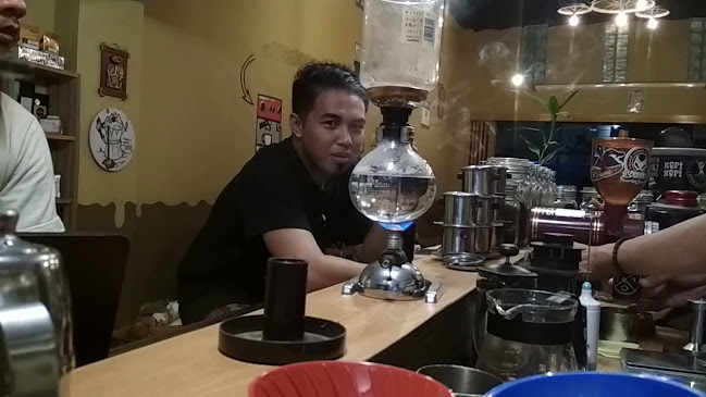 Opinii despre Kedai Kopi-Kopi în Kota Sorong - Gastronomi dan perhotelan