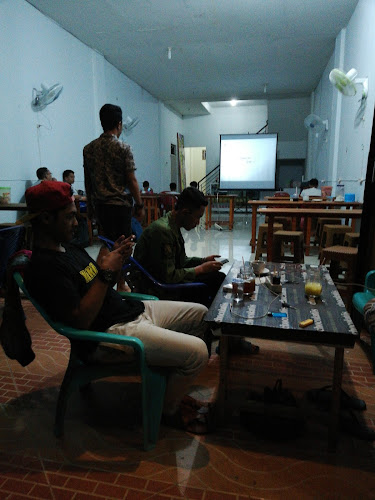 Opinii despre Warung Kopi Midnight în Kota Singkawang - Gastronomi dan perhotelan