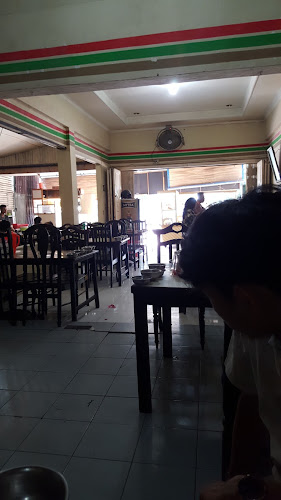 Opinii despre Rumah Makan Putri în Kota Binjai - Gastronomi dan perhotelan