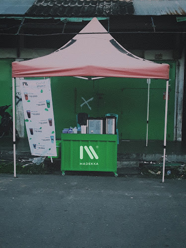 Opinii despre MADEKKA în Kota Palopo - Gastronomi dan perhotelan