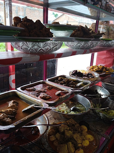 Opinii despre Ampera Devi în Kota Padang - Gastronomi dan perhotelan