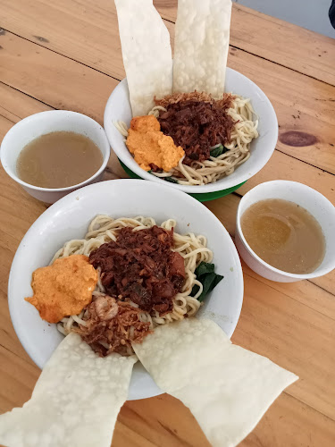 Opinii despre Bakso Nagih în Kota Padang - Gastronomi dan perhotelan