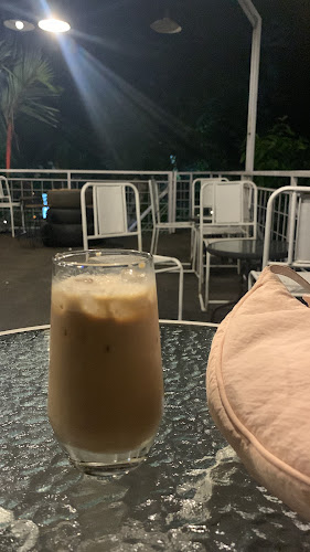 Comentarii opinii despre Stuck Coffee & Drinks