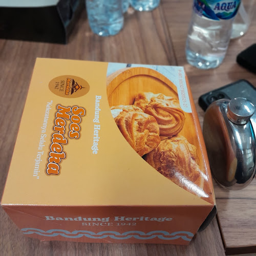 Opinii despre Soes Merdeka- Supratman în Kota Bandung - Gastronomi dan perhotelan