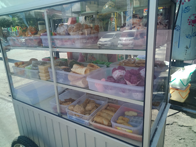 Comentarii opinii despre Toko Kue Basah “Bu Ida”
