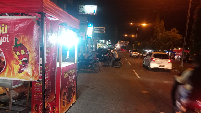 Hot Pangsit Nyonyoi Cabang 2 - Kota Padang