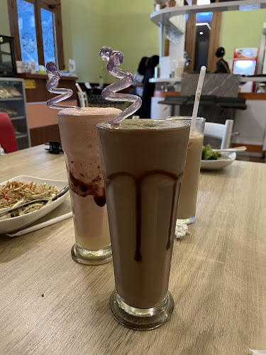 Opinii despre ombasskaferesto în Kota Probolinggo - Gastronomi dan perhotelan