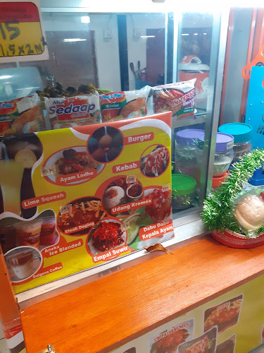 Sentra Wisata Kuliner Wiyung - Gastronomi dan perhotelan