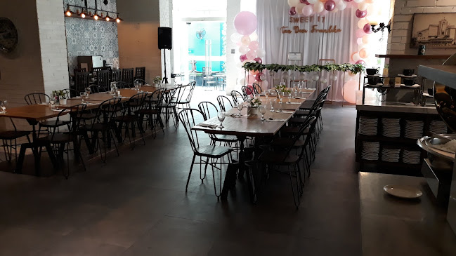 Comentarii opinii despre Trimurti Restaurant