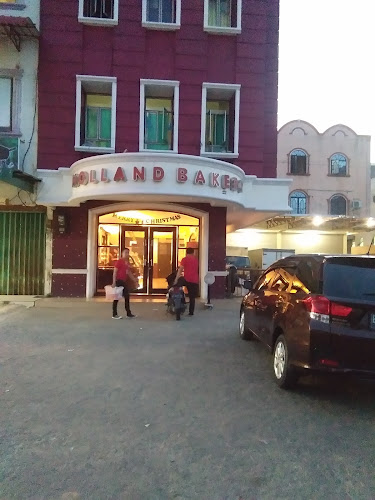 Opinii despre Batam bengkong Holland Bakery în Kota Batam - Gastronomi dan perhotelan