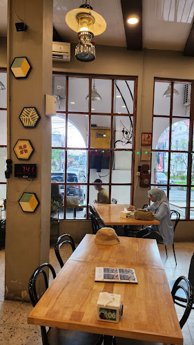 Coffee Box Palang Merah - Gastronomi dan perhotelan