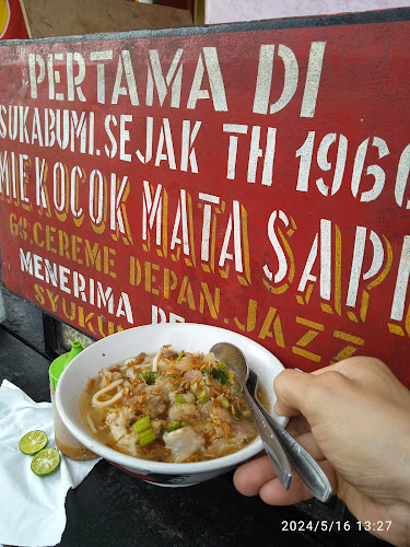 3WGM+V5X sebrang Jazz Karaoke, Jl. A. Yani, Kebonjati, Kec. Cikole, Kota Sukabumi, Jawa Barat 43111