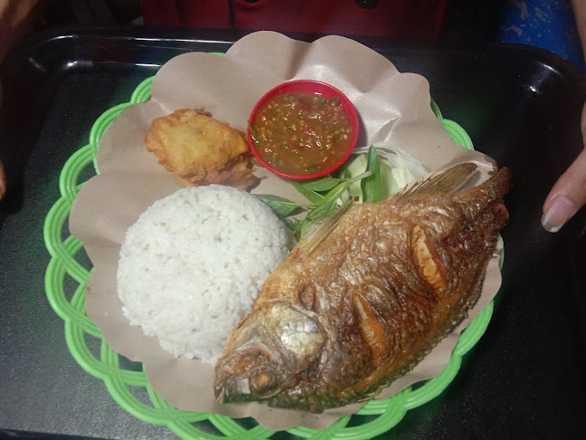 Opinii despre Pecel Lele Putra Lematang în Kota Bandar Lampung - Gastronomi dan perhotelan