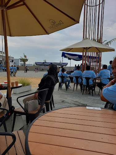 Deep Sea Beachclub - Gastronomi dan perhotelan