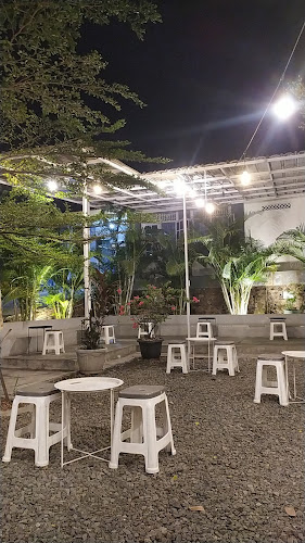 Opinii despre Kantong Makan by The SHUJ în Kota Depok - Gastronomi dan perhotelan