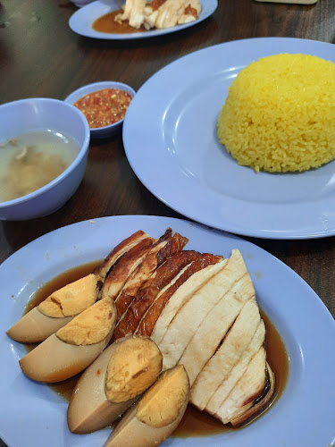 Nasi Ayam Hainam Budi Siang Malam - Gastronomi dan perhotelan