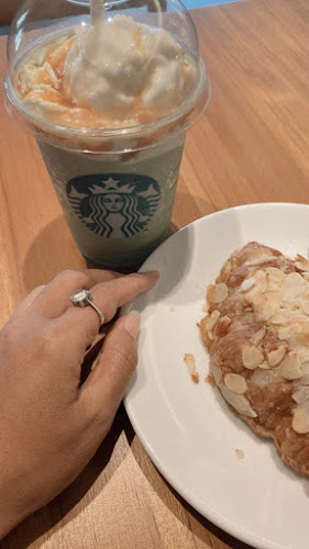 Opinii despre Starbucks Siliwangi Sukabumi în Kota Sukabumi - Gastronomi dan perhotelan