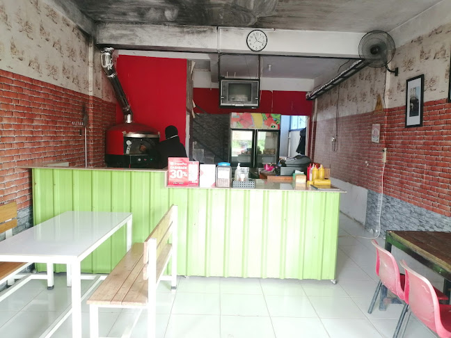 Pizza Purissimo , Botania - Gastronomi dan perhotelan