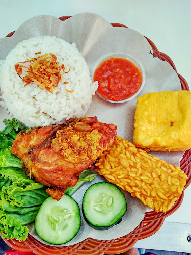 Opinii despre Warung Kopi Bintal în Kota Bandung - Gastronomi dan perhotelan