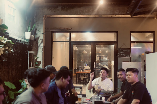 Opinii despre Akara Coffee & Space în Kota Depok - Gastronomi dan perhotelan