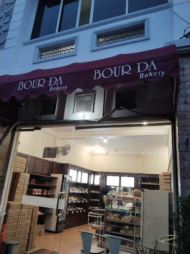 Bourda Bakery - Gastronomi dan perhotelan