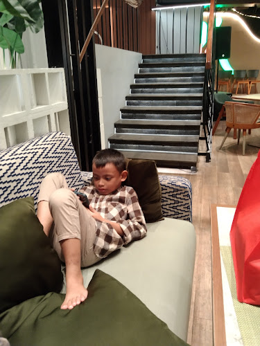 Opinii despre Kecapi Cafe & Resto Samarinda în Kota Samarinda - Gastronomi dan perhotelan