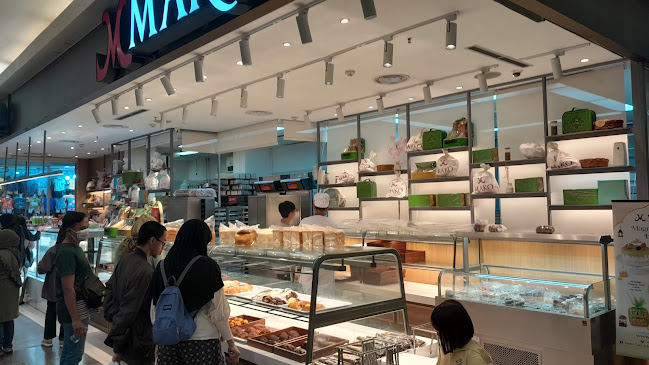 Opinii despre MAKO CAKE & BAKERY - Royal Plaza în Surabaya - Gastronomi dan perhotelan