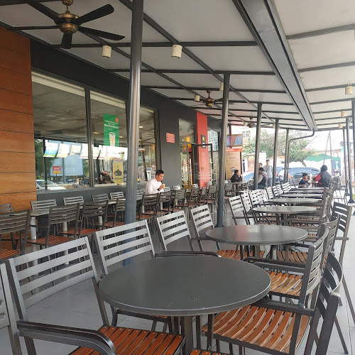 McDonald's - Sangkuriang Cimahi - Gastronomi dan perhotelan