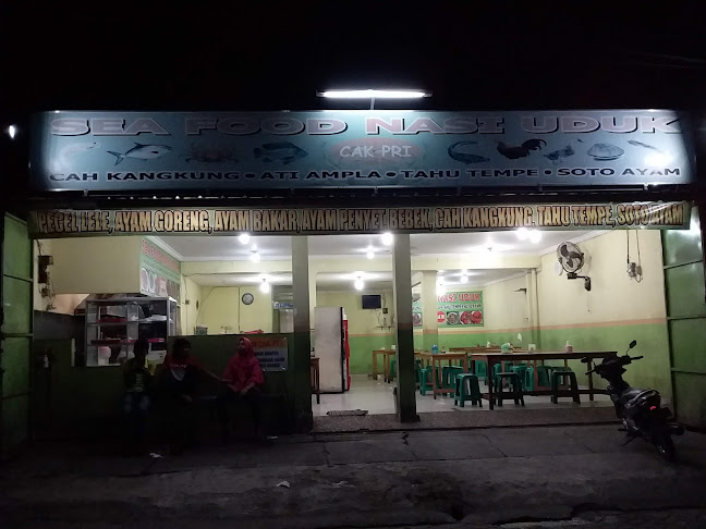 Cakpri Seafood Nasi Uduk - Gastronomi dan perhotelan