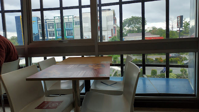 KFC Mega Mall Ayani Pontianak - Gastronomi dan perhotelan