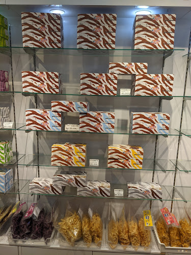 Bandar Udara Internasional Soekarno–Hatta, Shopping Arcade Terminal 1A Keberangkatan, RT.001/RW.010, Pajang, Kec. Benda, Kota Tangerang, Banten 15126