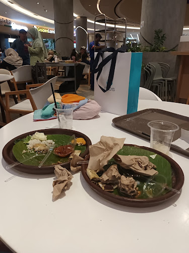 Penyetan cok The Park Sawangan - Kota Depok