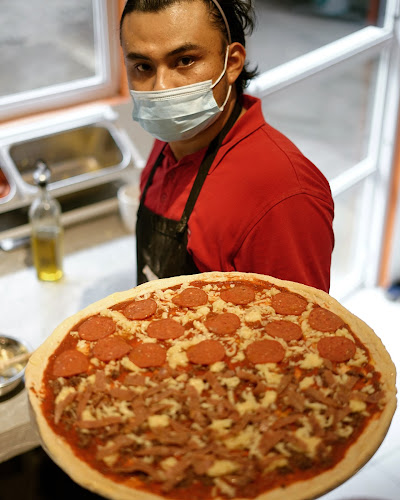 Centrale Pizzeria - Kota Bandung