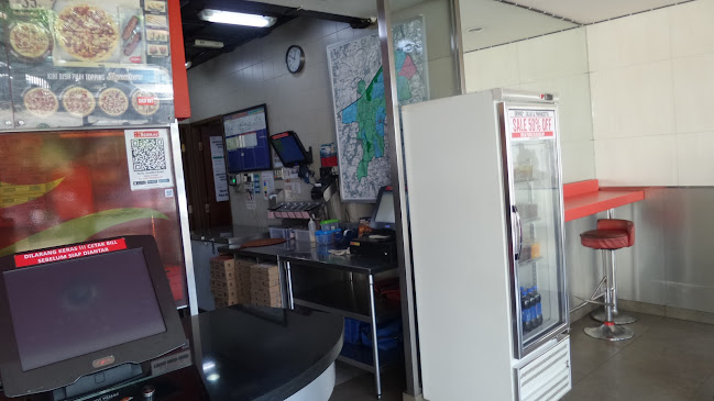 Lapangan Futsal Vini Vidi Vici, Jl. Raden Saleh, Central Karang, Ciledug, Tangerang City, Banten 15157