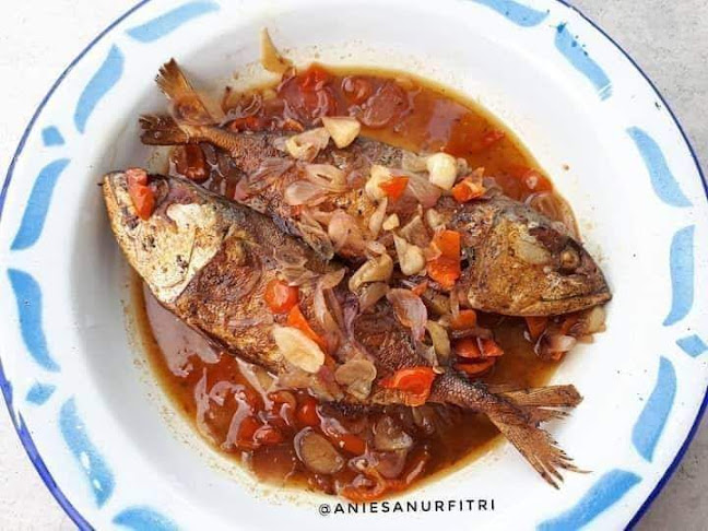 Opinii despre Seafood 99 Zahra Jaya în Kota Medan - Gastronomi dan perhotelan